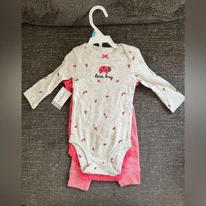 Brand new Carters three piece set ,6 month